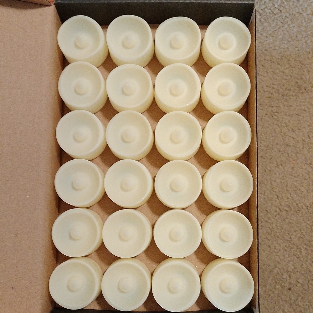Homemory 24 PCs  led tea lights. It's new
